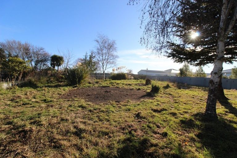 Photo of property in 30 Timaru Road, Waimate, 7924