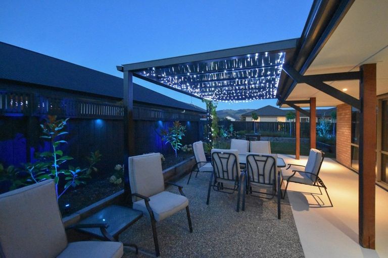 Photo of property in 42 Hagart-alexander Drive, Mosgiel, 9024