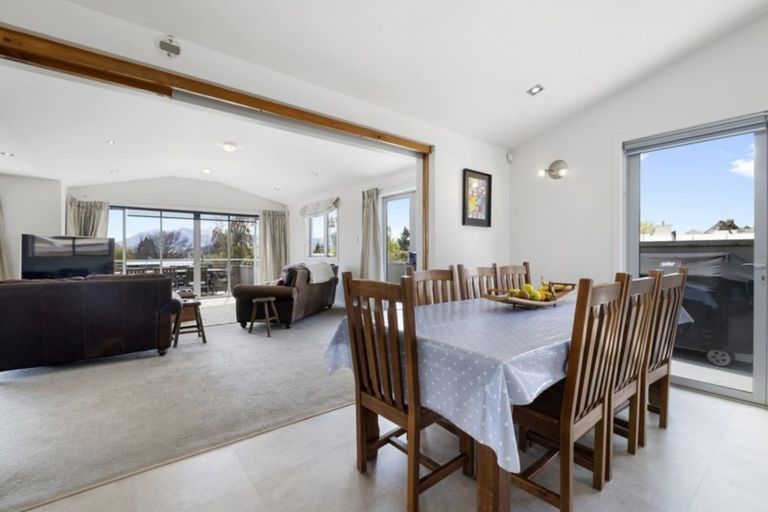 Photo of property in 23 Kennedy Crescent, Wanaka, 9305