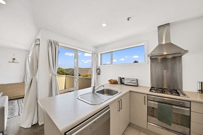 Photo of property in 2/9 Cameron Street, Sydenham, Christchurch, 8023