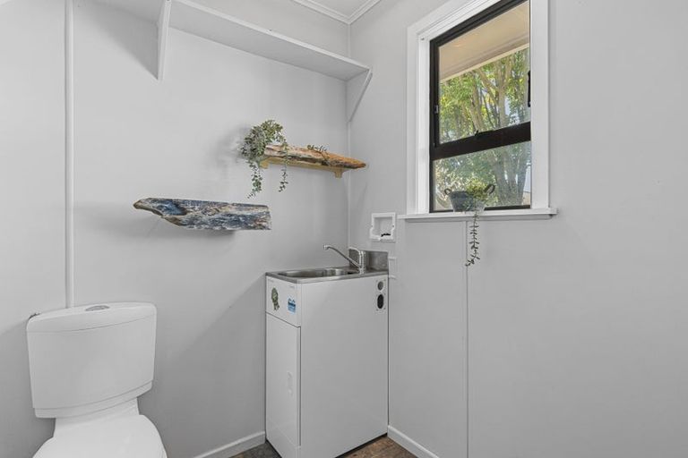 Photo of property in 6 Hughson Street, Waitara, 4320