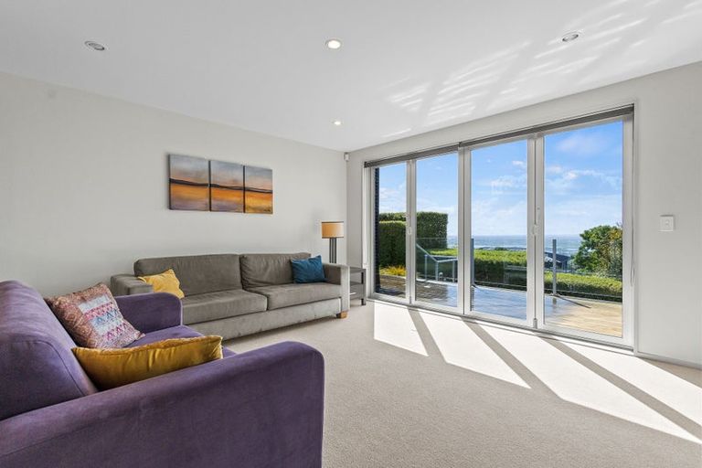 Photo of property in 5 Craigieburn Lane, Mount Pleasant, Christchurch, 8081
