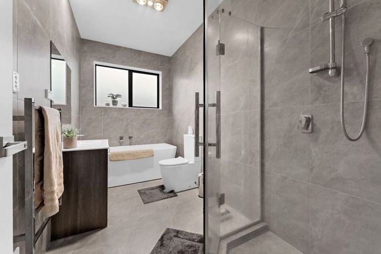 Photo of property in 16 Skiffington Road, Pokeno, 2402