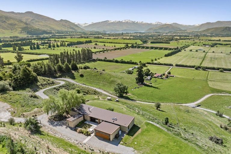 Photo of property in 633 Mount Barker Road, Wanaka, 9382