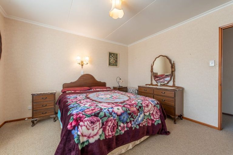 Photo of property in 2 Oxford Street, Holmes Hill, Oamaru, 9401