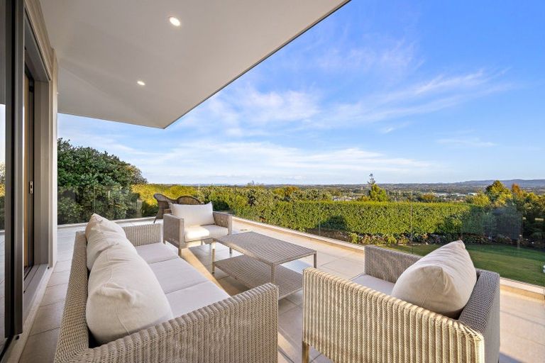 Photo of property in 55 Pinetone Road, Kumeu, 0892