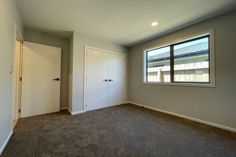 Photo of property in 30 Vinistra Road, Kumeu, 0810