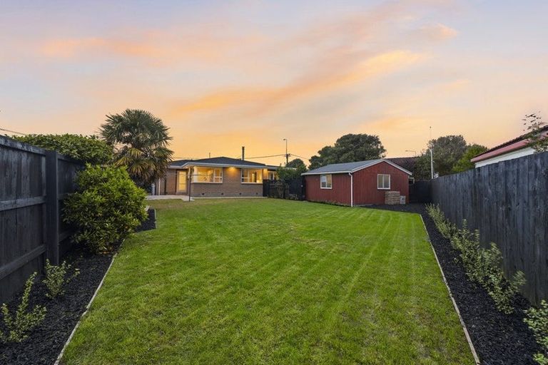 Photo of property in 274 Lake Terrace Road, Shirley, Christchurch, 8061