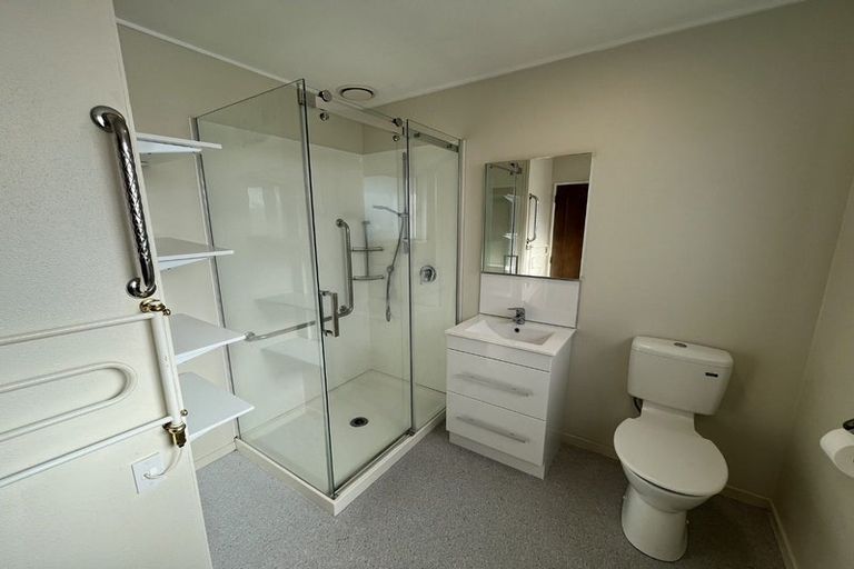 Photo of property in 38 Duchess Place, Maupuia, Wellington, 6022