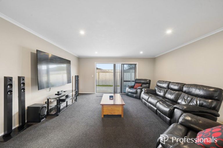 Photo of property in 6 Jack Vaughan Grove, Wainuiomata, Lower Hutt, 5014