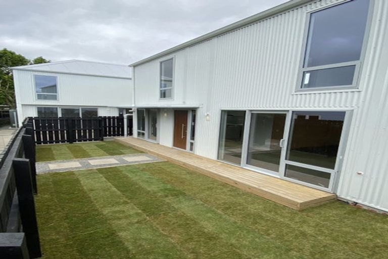 Photo of property in 52 Durham Crescent, Fairfield, Lower Hutt, 5011