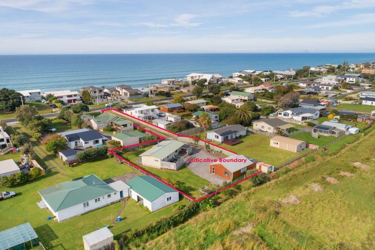 Photo of property in 254 Pukehina Parade, Pukehina, Te Puke, 3189