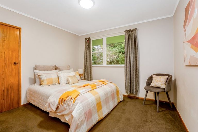 Photo of property in 296 Main Road, Tawa, Wellington, 5028