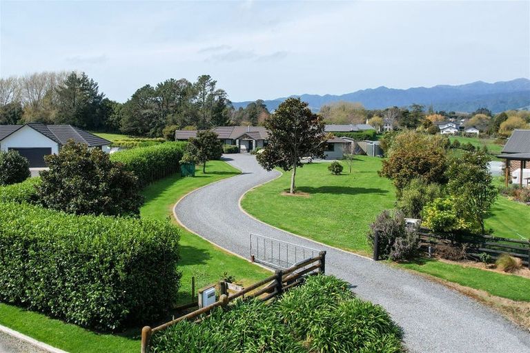 Photo of property in 9 Tullahoma Way, Ohau, Levin, 5570