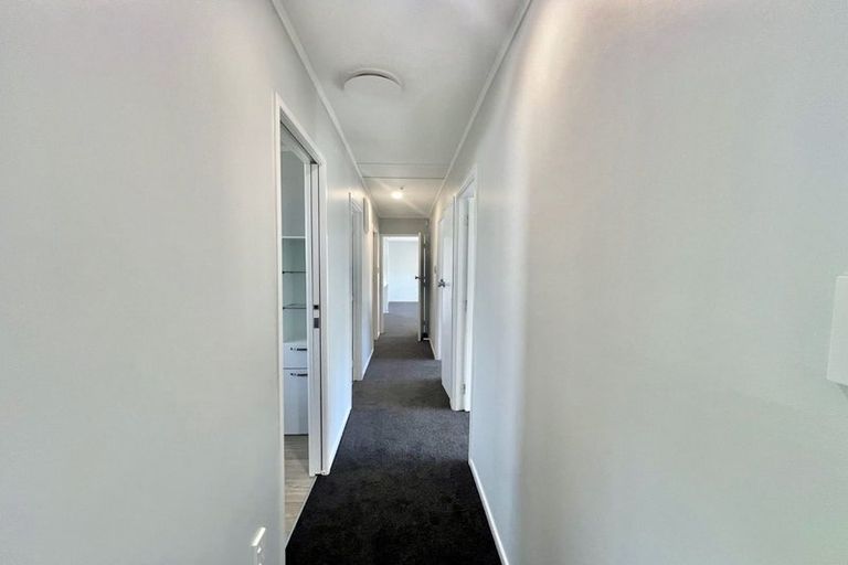Photo of property in 5 Bluewater Place, Wattle Downs, Auckland, 2103