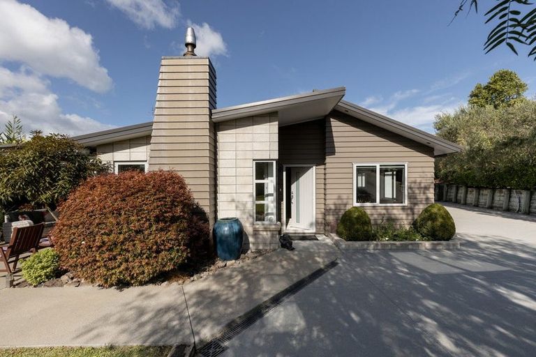 Photo of property in 16 Kayelene Place, Omokoroa, 3114