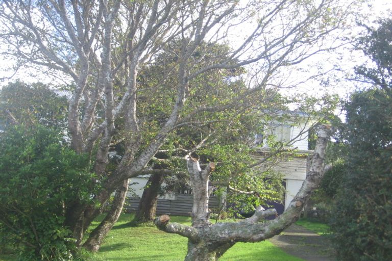Photo of property in 22 Martin Grove, Normandale, Lower Hutt, 5010
