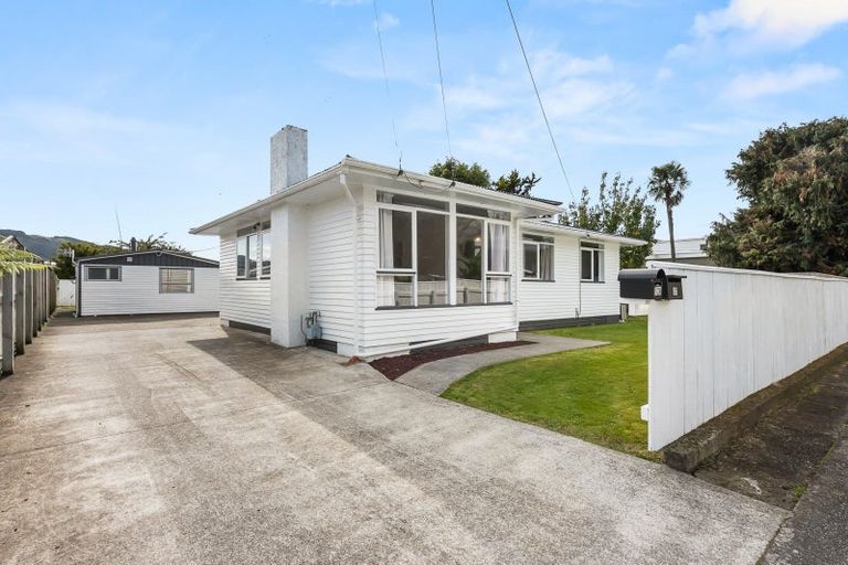 Photo of property in 12 Miro Street, Trentham, Upper Hutt, 5018