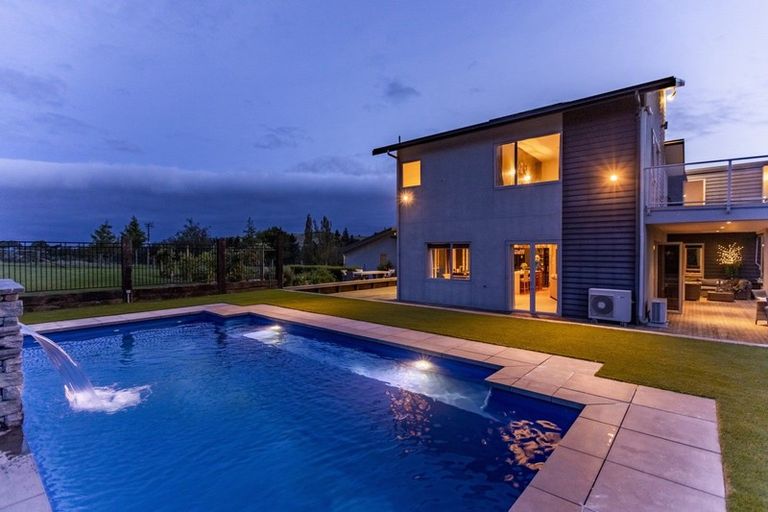 Photo of property in 180a Tikokino Road, Waipawa, 4273