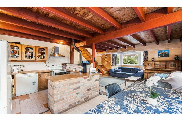 Photo of property in 14a South Lynn Road, Titirangi, Auckland, 0604