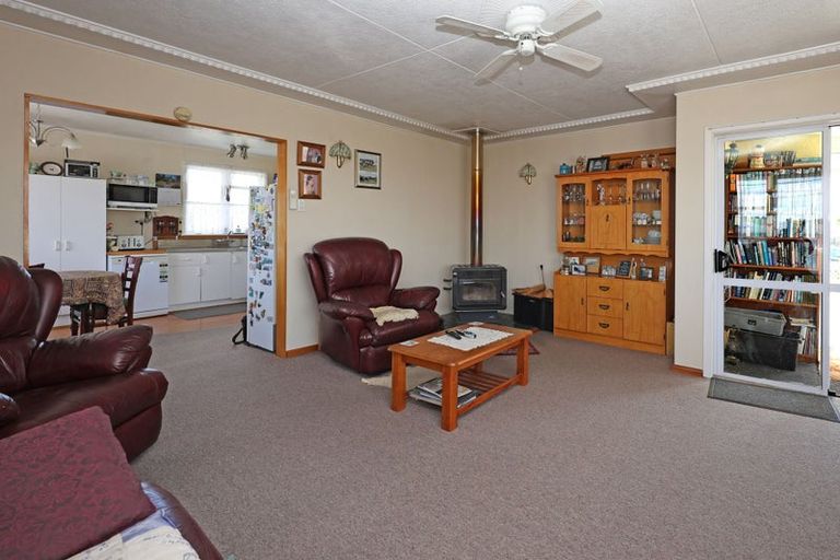 Photo of property in 42 Stuart Street, Holmes Hill, Oamaru, 9401