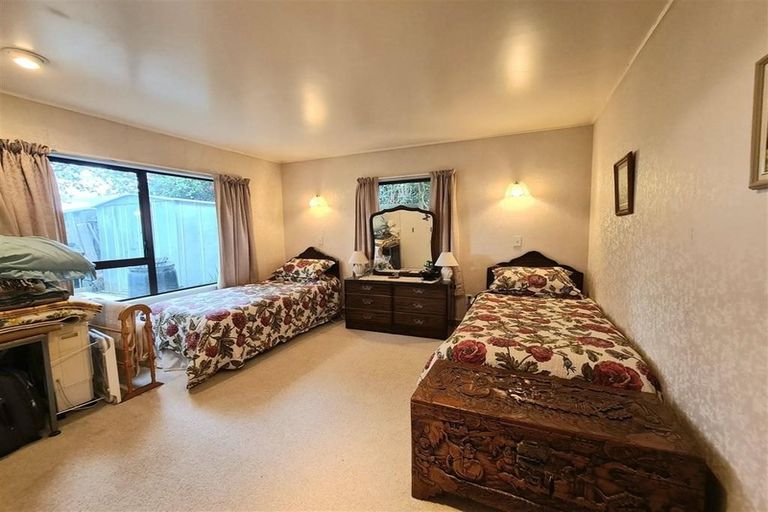 Photo of property in 100 Freyberg Avenue, Tamatea, Napier, 4112