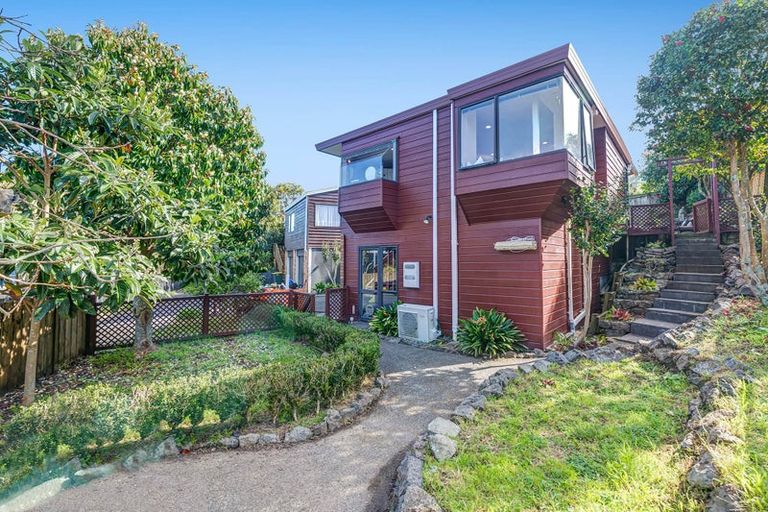 Photo of property in 2/8 Antrim Grove, Bayview, Auckland, 0629