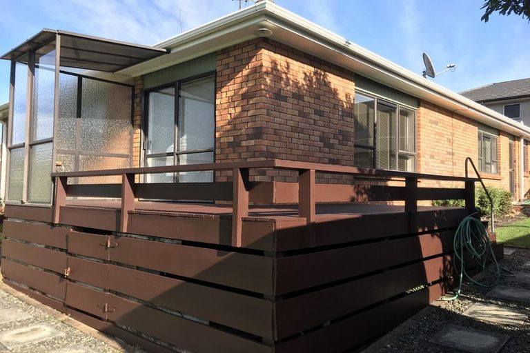 Photo of property in 6a Reidy Place, Pukekohe, 2120