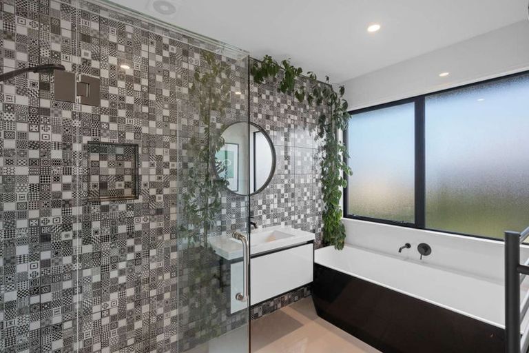 Photo of property in 19 Falcon Road, Rolleston, 7615