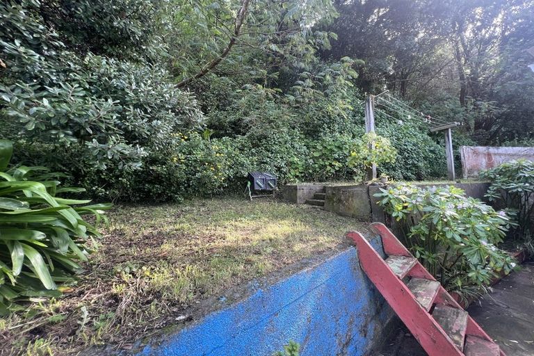 Photo of property in 162 Sutherland Road, Lyall Bay, Wellington, 6022