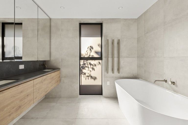 Photo of property in 147b Warren Street, Wanaka, 9305