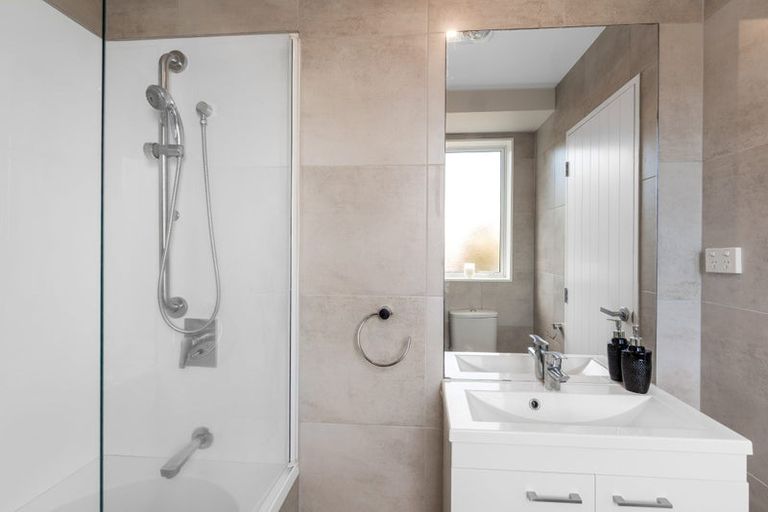 Photo of property in 48c Hatton Road, Orewa, 0931