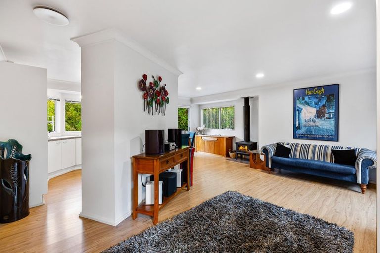 Photo of property in 24 Milan Drive, Glen Eden, Auckland, 0602