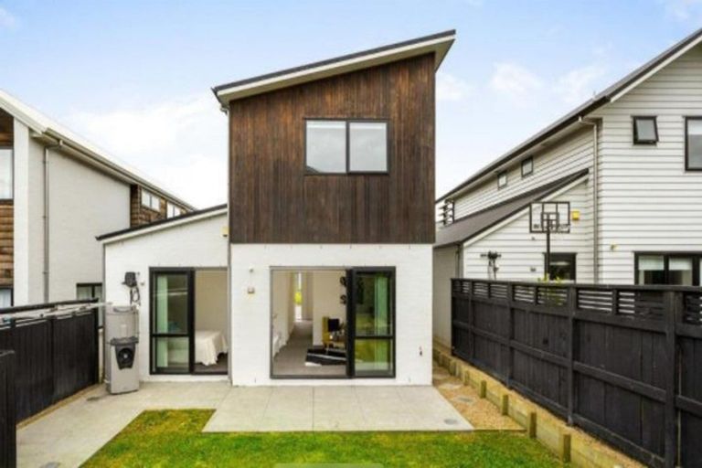 Photo of property in 21 Flounder Road, Hobsonville, Auckland, 0616