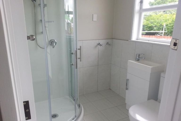 Photo of property in 8 President Avenue, Papakura, 2110