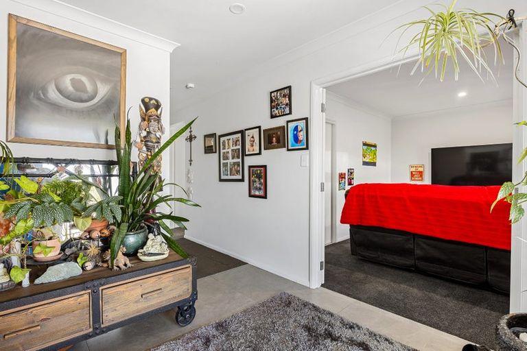 Photo of property in 20 Linkwater Way, Parklands, Christchurch, 8083