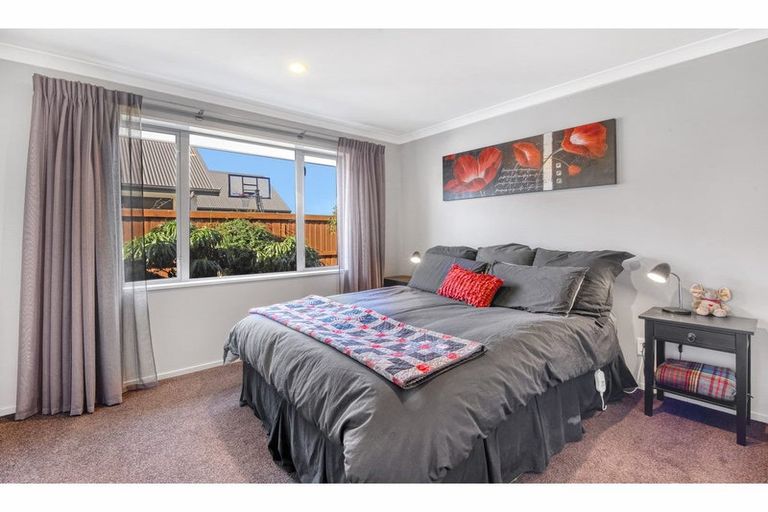 Photo of property in 48 Huntingdon Drive, Rangiora, 7400