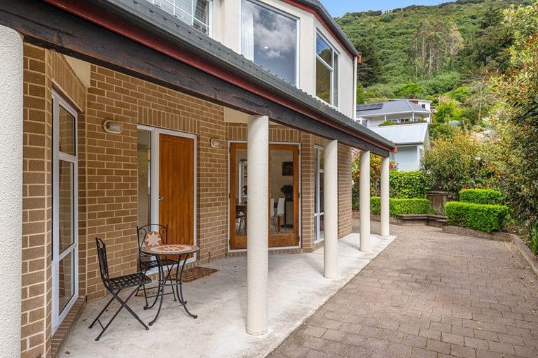 Photo of property in 84 Bowenvale Avenue, Cashmere, Christchurch, 8022