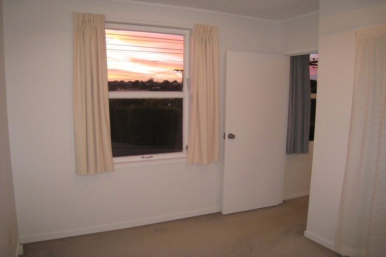 Photo of property in 495 Beach Road, Murrays Bay, Auckland, 0630