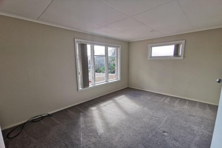 Photo of property in 52 Churchill Avenue, Manurewa, Auckland, 2102