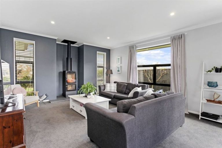 Photo of property in 11 O'rourke Place, Casebrook, Christchurch, 8051