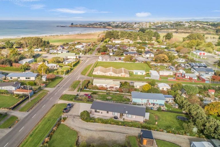 Photo of property in 13 High Street, Kakanui, Oamaru, 9495