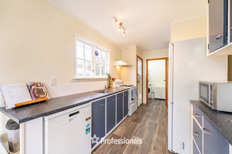 Photo of property in 73 Norana Road, Timberlea, Upper Hutt, 5018