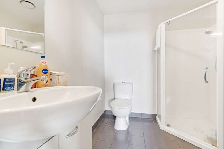 Photo of property in Proximity Apartments, 1605/17 Amersham Way, Manukau, Auckland, 2104