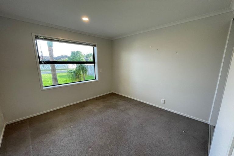 Photo of property in 63 Pyle Road West, One Tree Point, 0118