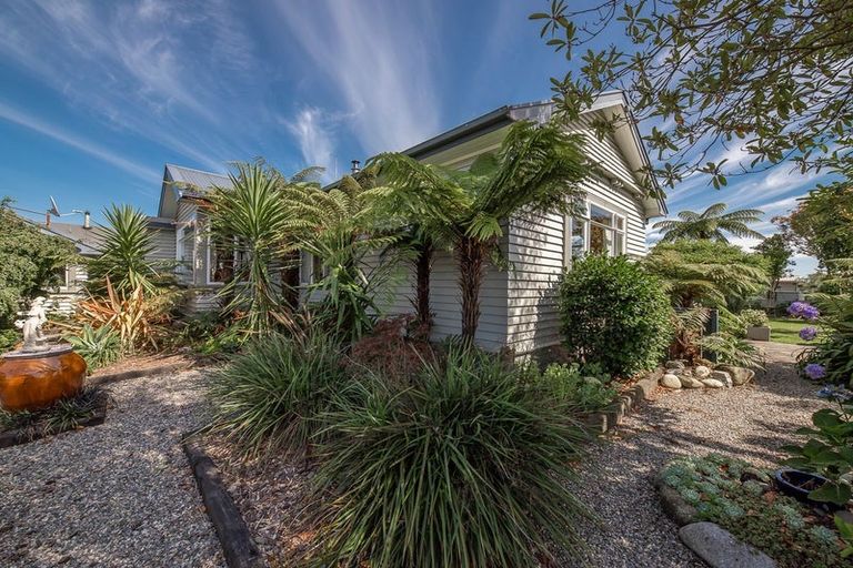 Photo of property in 22 Queen Street, Westport, 7825