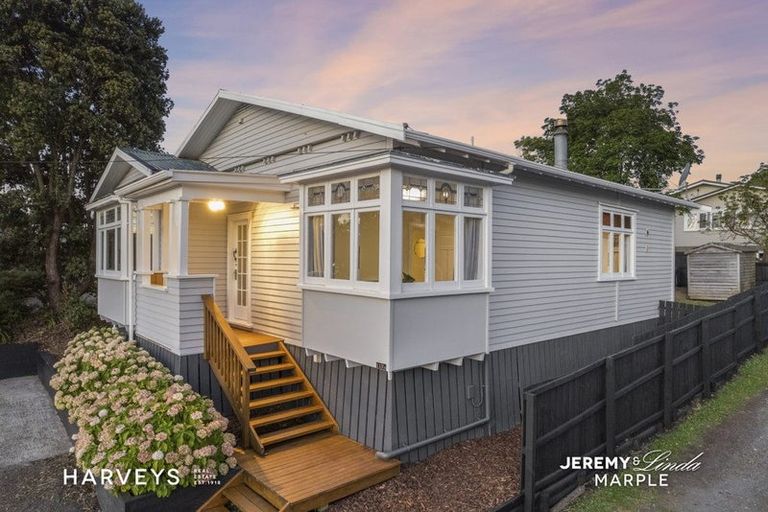 Photo of property in 112a/1 View Road, Sunnyvale, Auckland, 0612