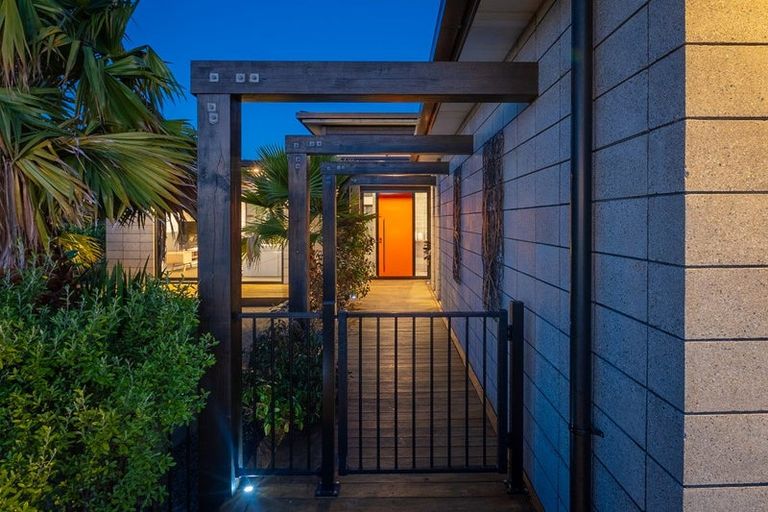 Photo of property in 9 Te Heke Place, Waikanae, 5036