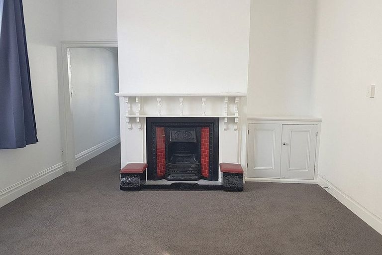 Photo of property in 20a Waripori Street, Berhampore, Wellington, 6023