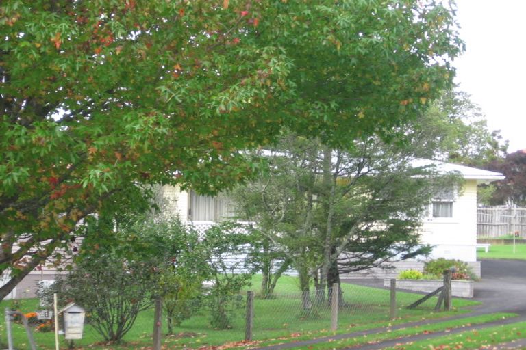 Photo of property in 21 Sunray Avenue, Titirangi, Auckland, 0604